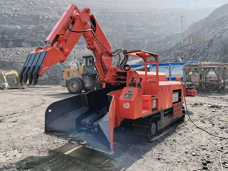 120型轮式皮带扒渣机加破碎锤，大块石头也能上